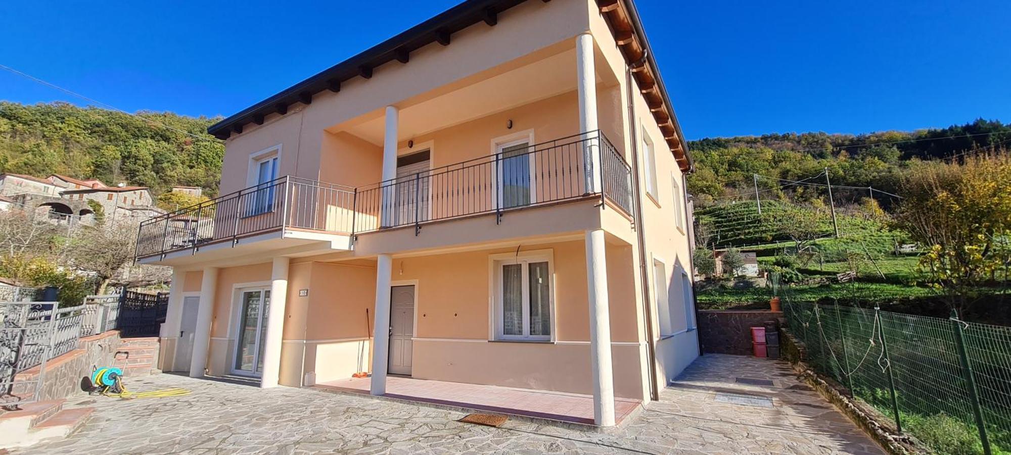 Wayne'S House, A Short Walk To The Waterfalls Bagnone Экстерьер фото